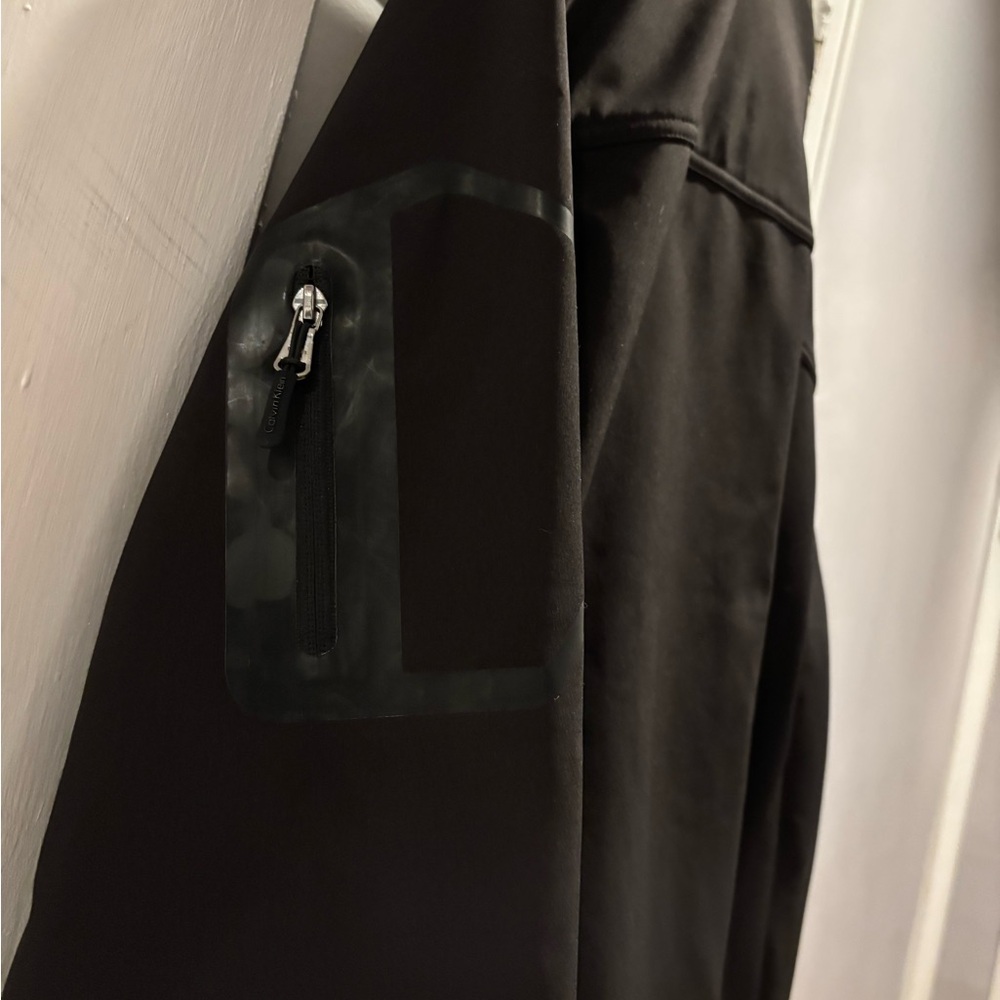 Calvin Klein Men’s Black Performance Softshell Jacket - Picture 7 of 7